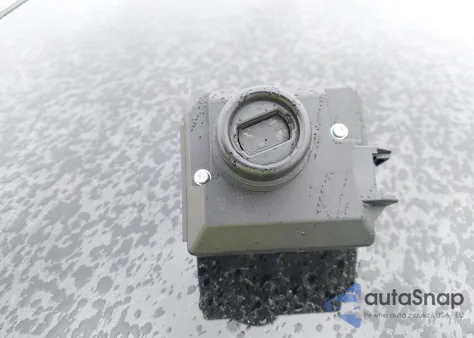 2012 Mercedes-Benz C 350 Sport z USA, uszkodzony, nr VIN WDDGJ5HB3CF791548